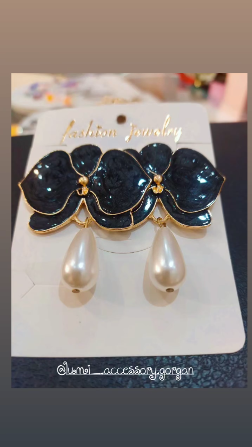 گوشواره مینا